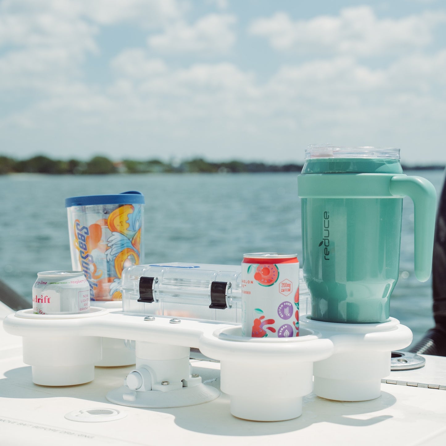 Support 4 gobelets avec grande boîte étanche