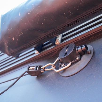 image--black--pointed